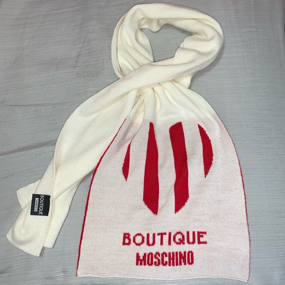 Moschino scarf